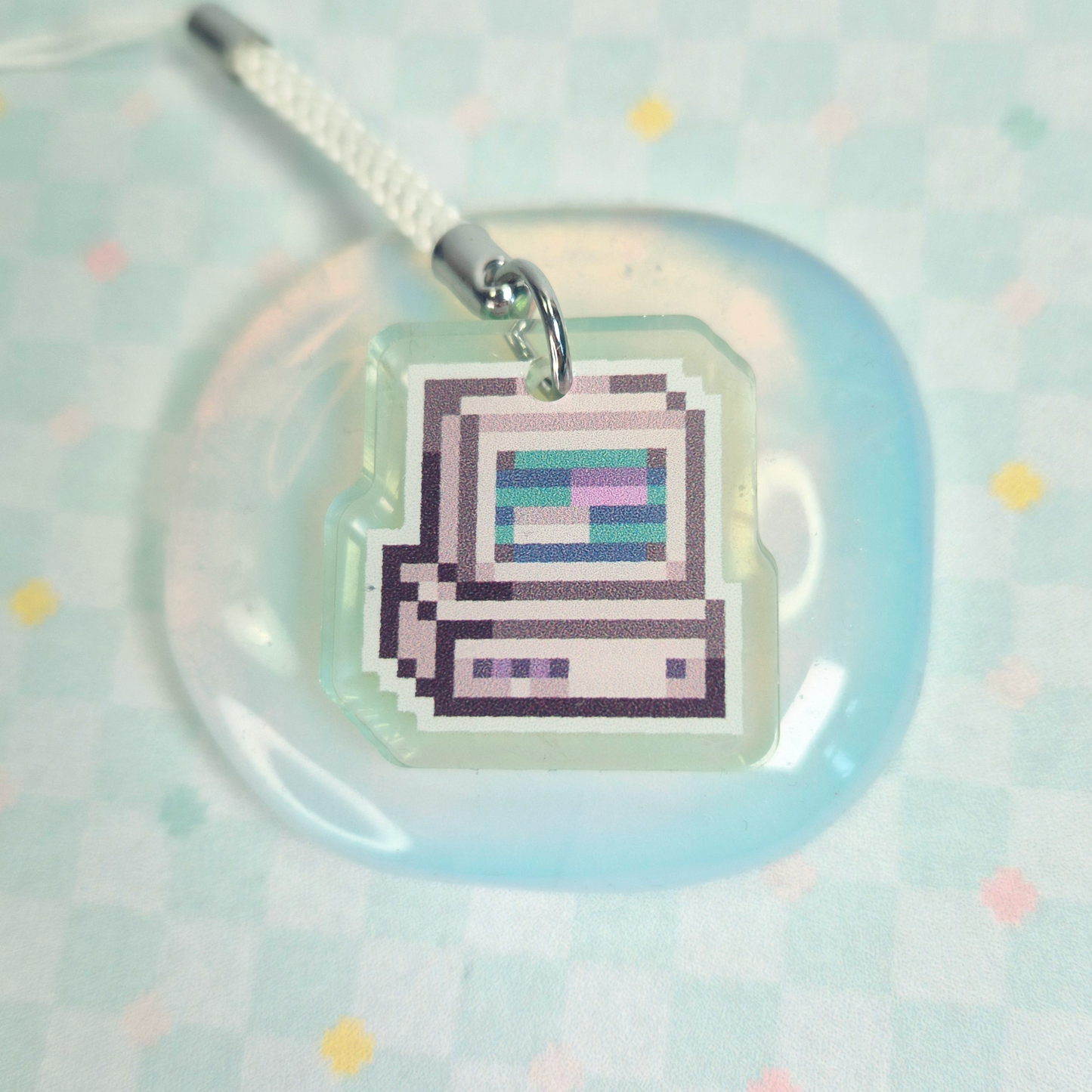 Phone Charm: Windows Nostalgia