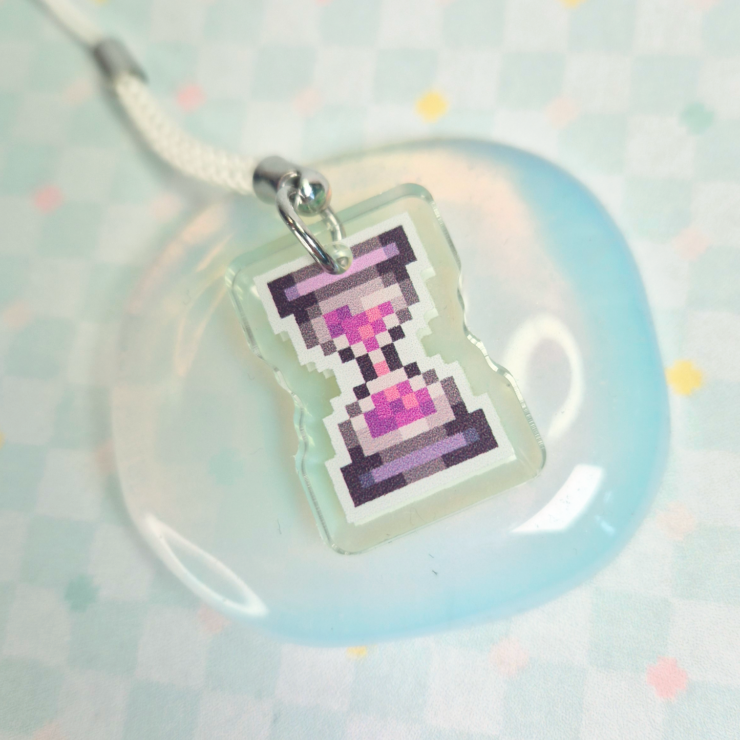 Phone Charm: Windows Nostalgia